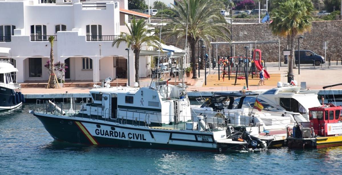 Moren dos agents de la Guàrdia Civil després d’una col·lisió durant la persecució d’una narcollanxa a Huelva