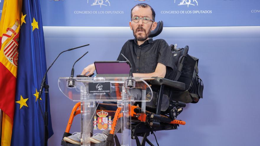 Echenique denuncia &quot;una cacería a Montero&quot; de &quot;jueces machistas jaleados por PP y Vox&quot;