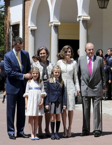 LA PRINCESA LEONOR RECIBE LA PRIMERA COMUNI?N