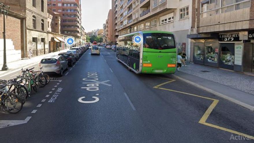 El Coso Bajo de Zaragoza perderá plazas de aparcamiento y ganará un carril de circulación hacia el centro