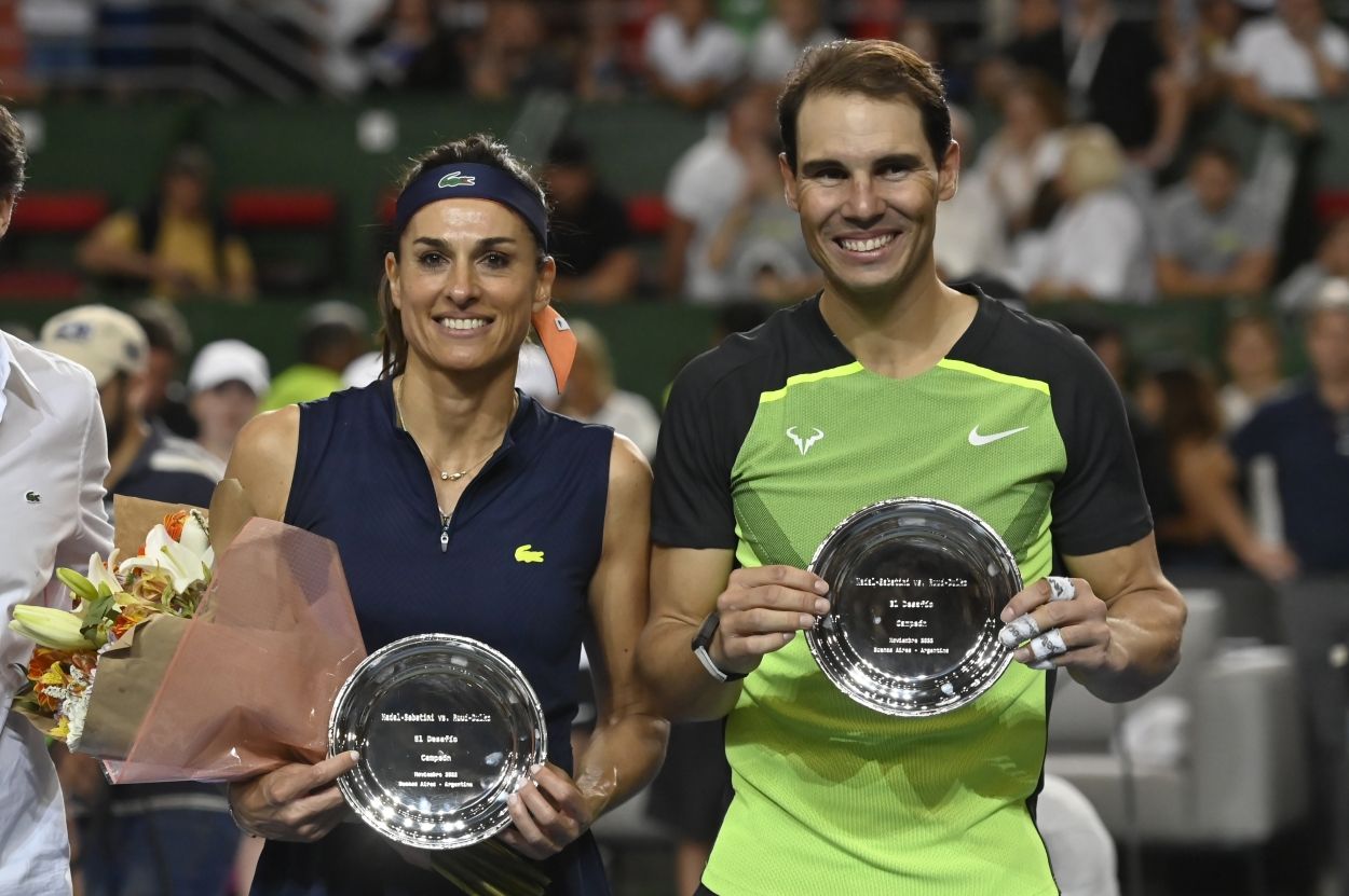 Nadal se divierte jugando al tenis junto a Sabatini en Argentina