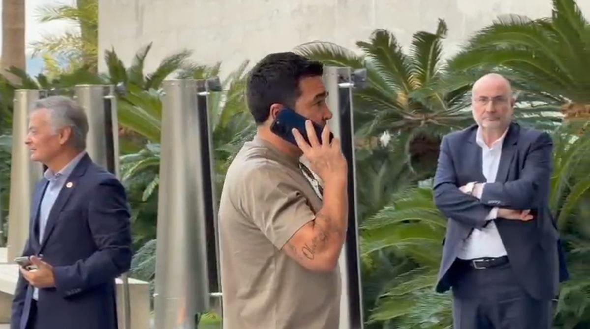 Deco se reúne con Mendes en Barcelona