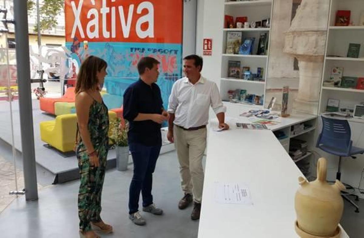 Campos alaba el potencial de  la Fira d'Agost