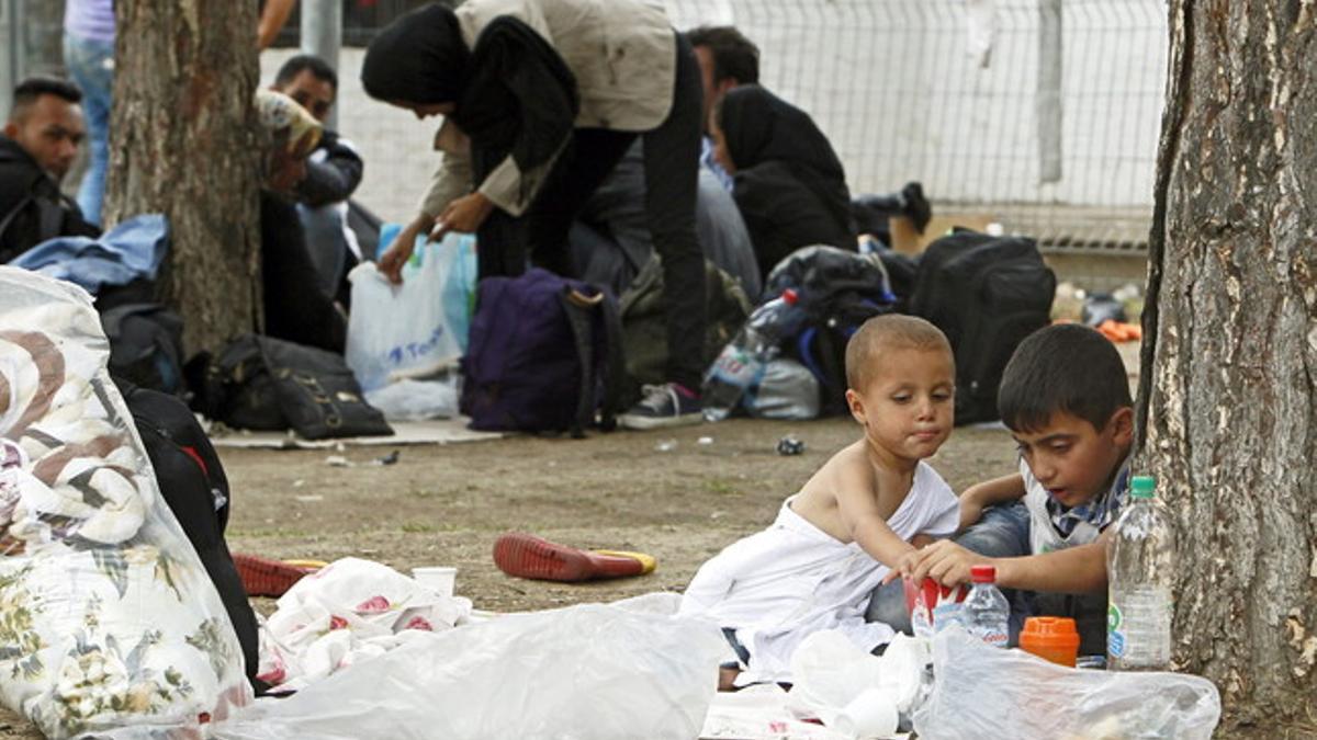 Migrants in Belgrade, Serbia, waiting to cross into EU