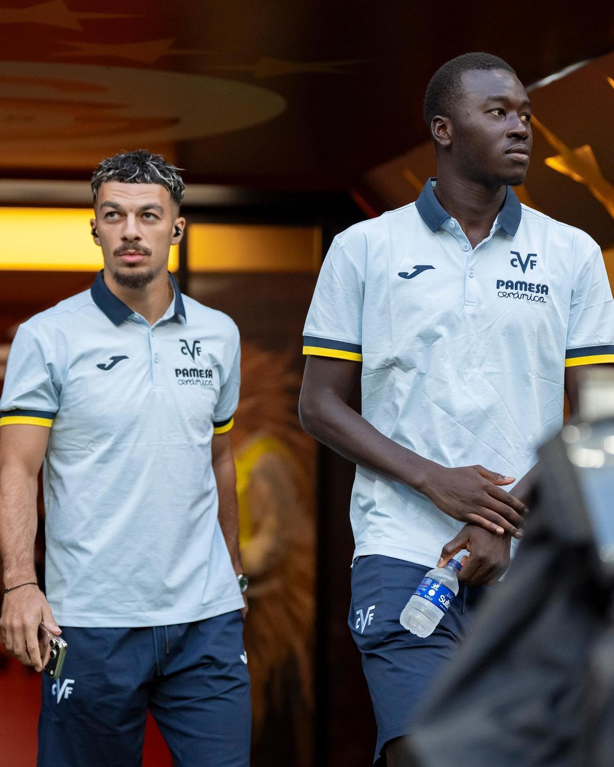 Mikautadze y Gueye.