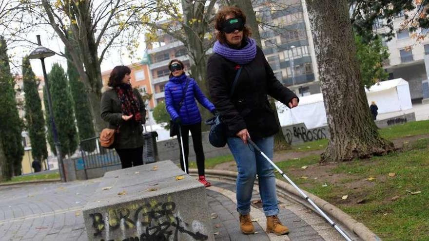 La ONCE habilitó un circuito para simular la deficiencia visual.