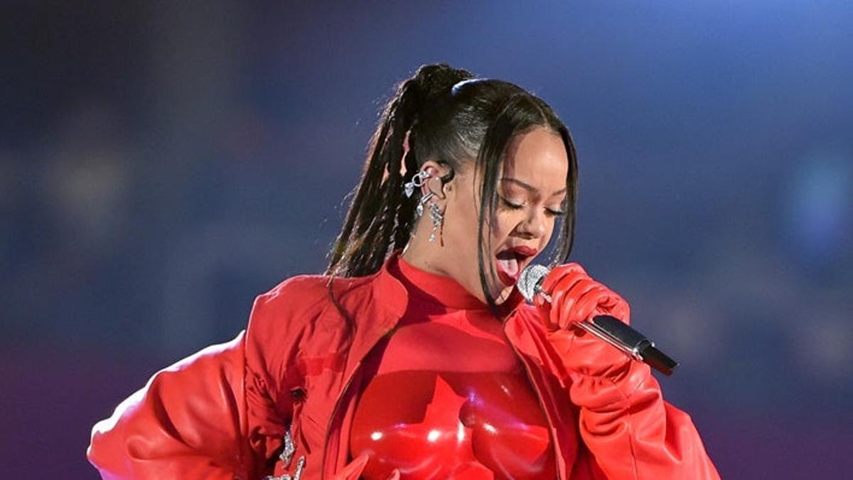 Rihanna se hizo más de un Beyoncé en la Super Bowl