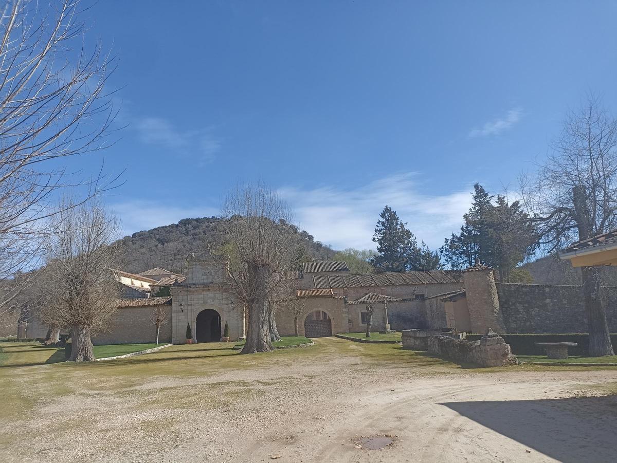 Vista del complejo del monasterio de Sacramenia.