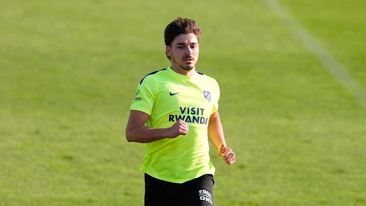 Julián Álvarez entrará en la convocatoria contra el Villarreal: «Es jugador nuestro»