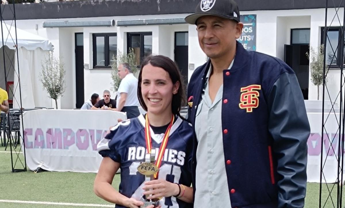 Alba Izquierdo, autora de dos anotaciones, fue designada MVP de la final, disputada en el Camp Oval de Picanya (Valencia).