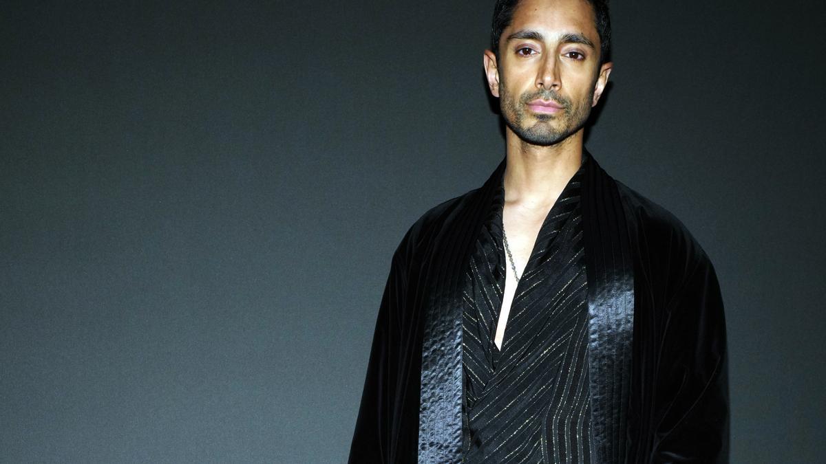 Riz Ahmed presentará las nominaciones a los Óscar 2023 junto a Allison Williams.