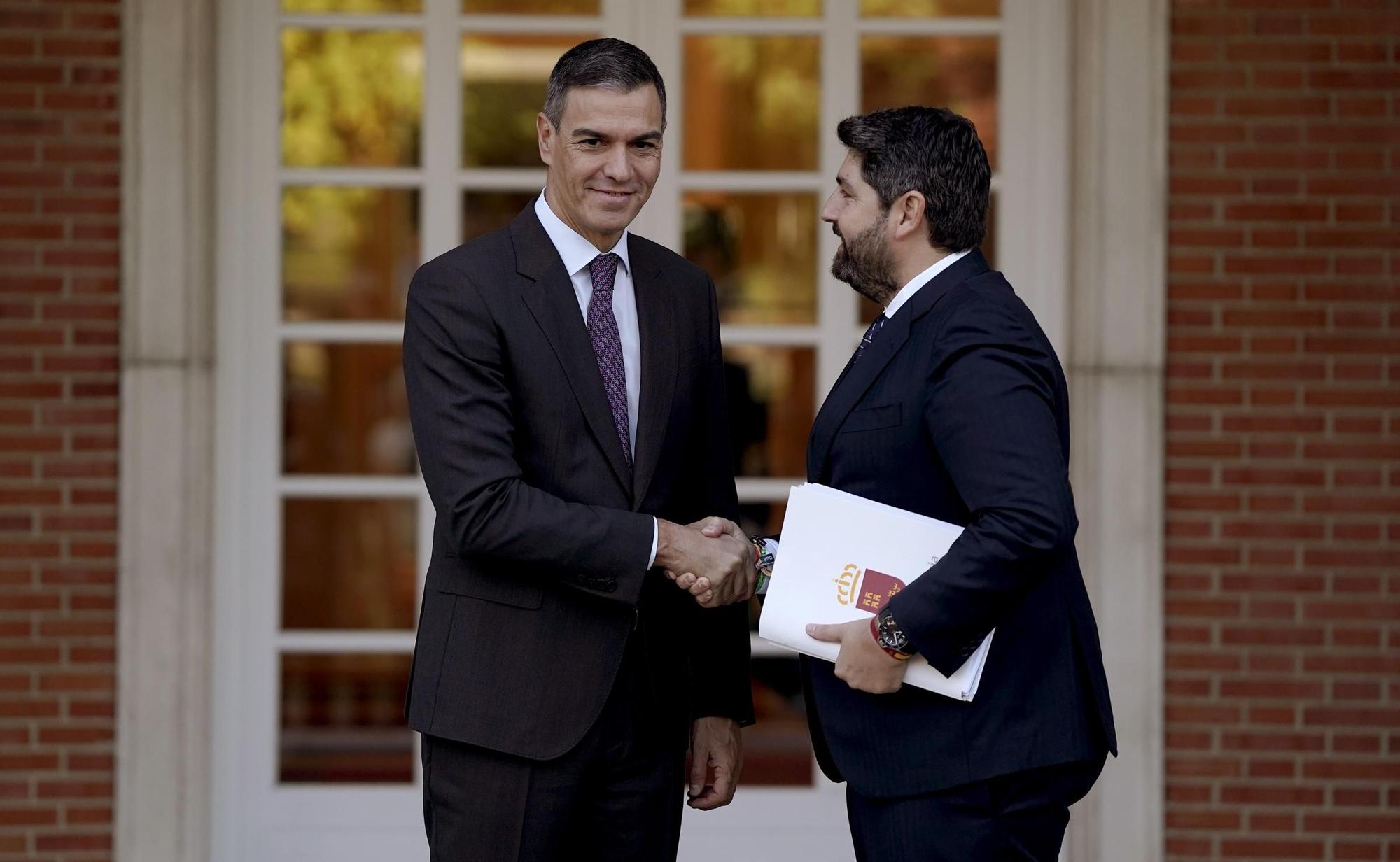 Pedro Sánchez y López Miras durante la reunión que han mantenido en Moncloa.