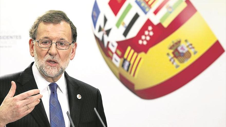 Rajoy suscribe el «perdón» de Cospedal a las víctimas del Yak
