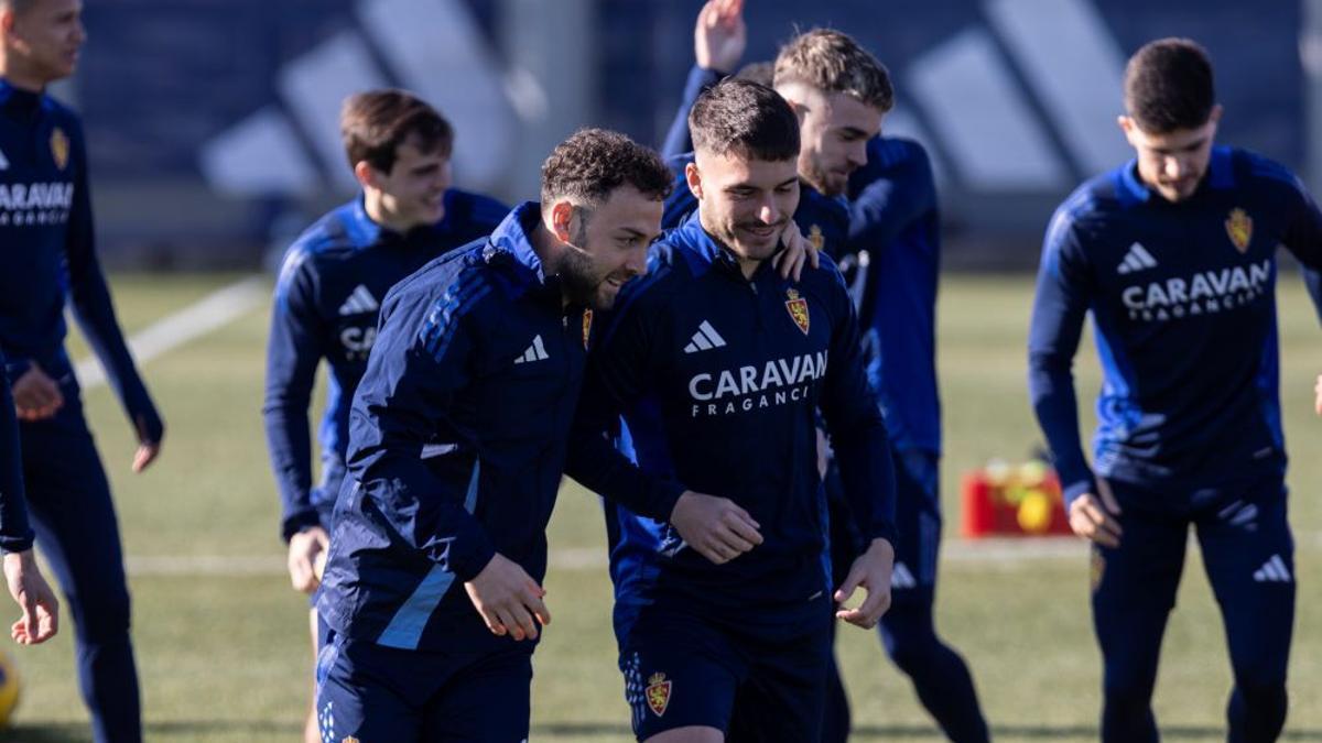 Lluís López, junto a Keidi Bare en un entrenamiento.