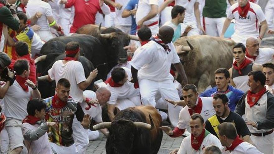 Un vecino de Onda resulta herido leve durante el primer encierro de los Sanfermines