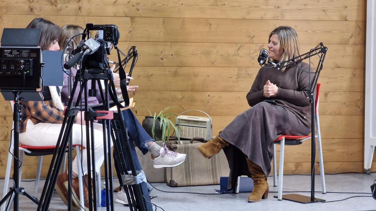 Gimena Llamedo durante la grabación de este sábado en Porrúa.