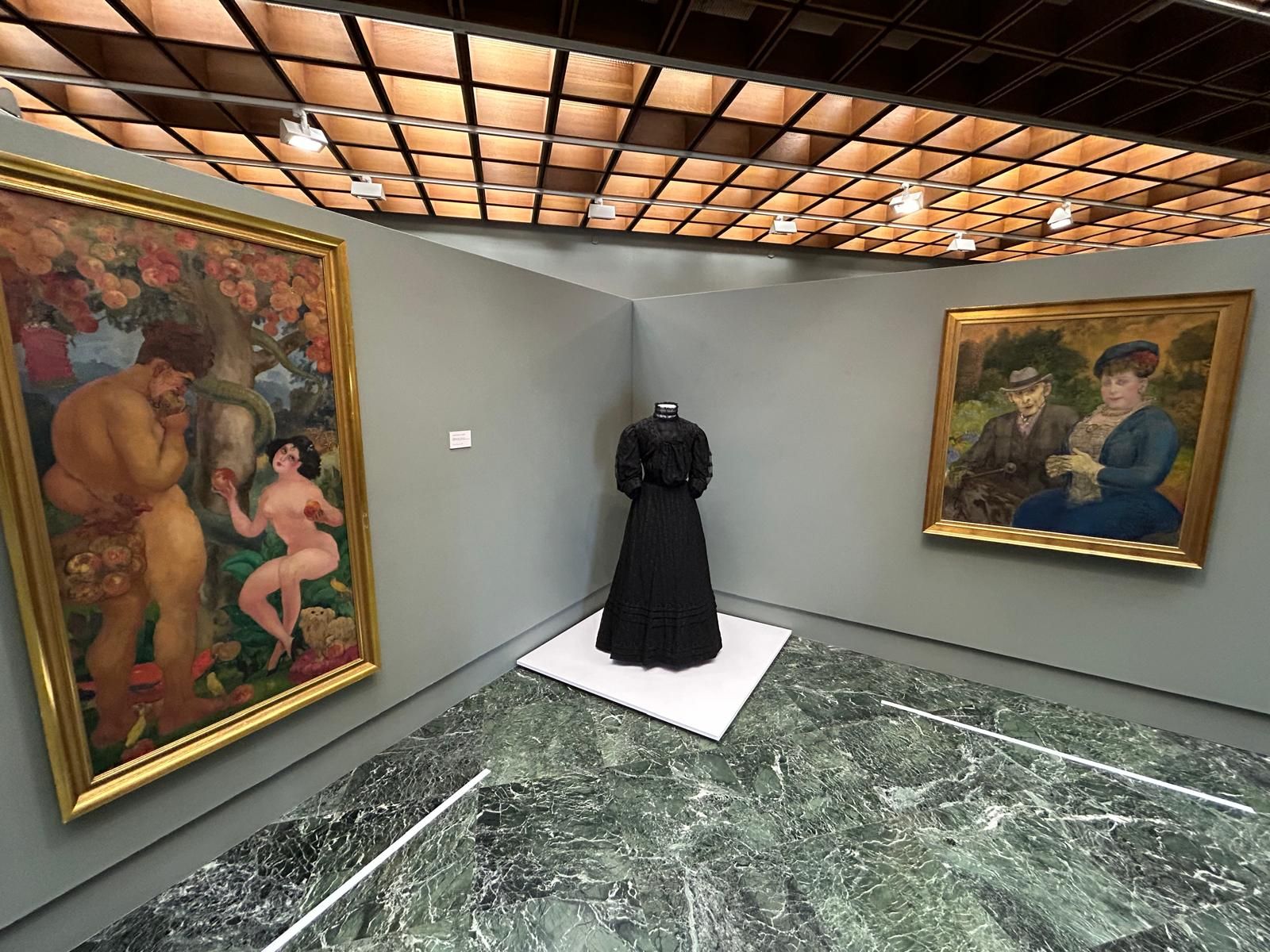 Inauguración de la exposición "Libertad encorsetada" en el Museo Evaristo Valle