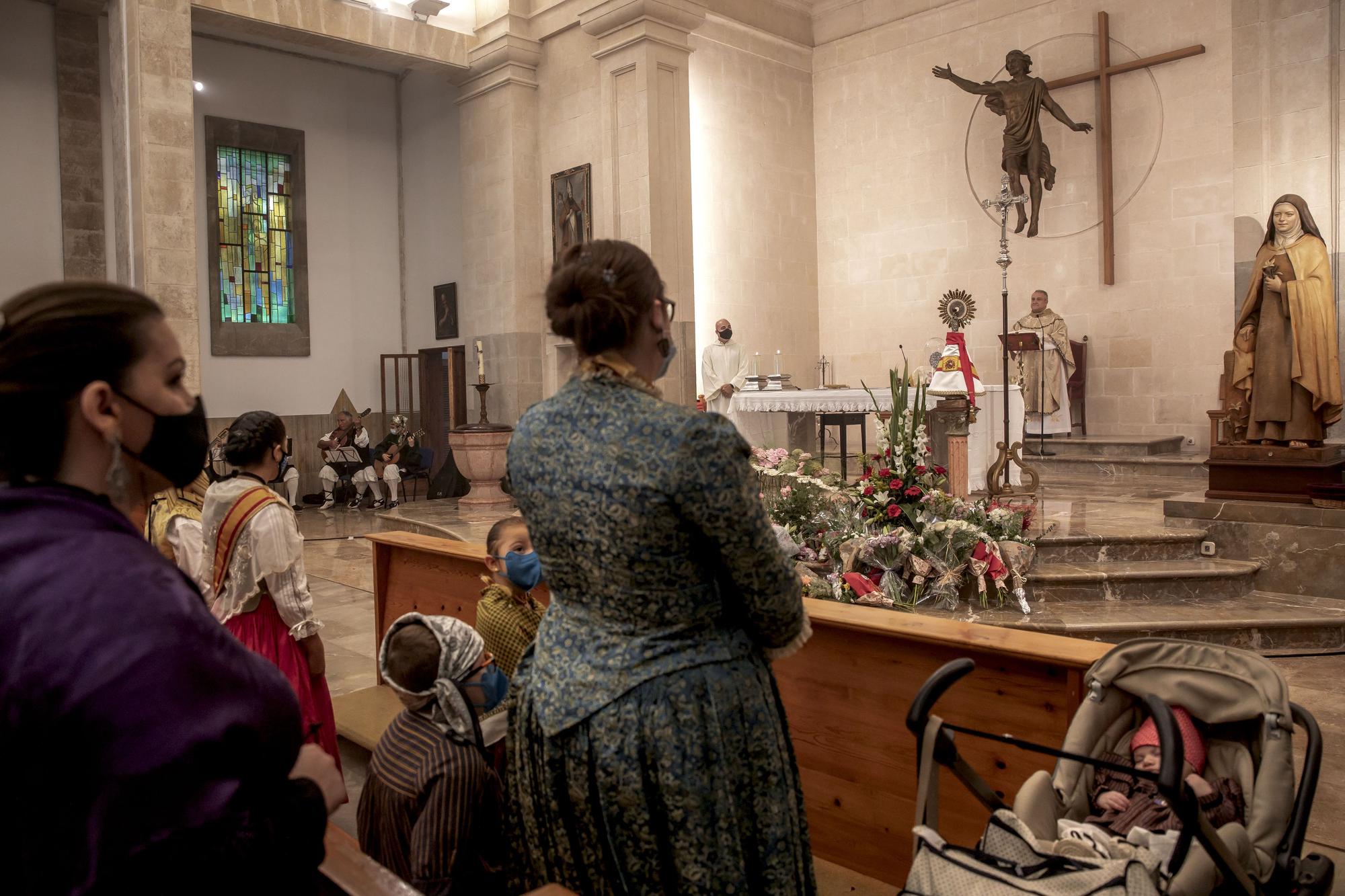 El Centro Aragonés de Mallorca celebra el Día del Pilar con una misa y una ofrenda de flores