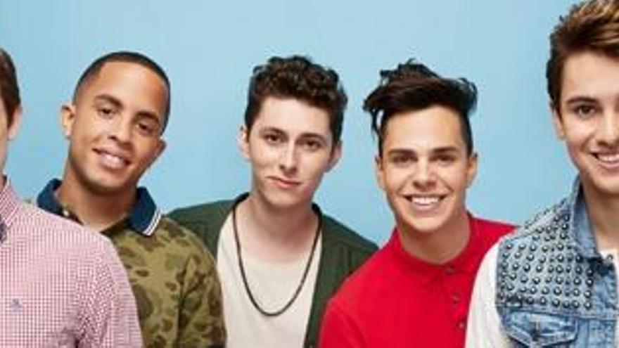 Los chicos de la banda americana Midnight Red