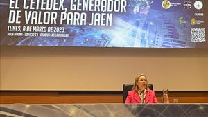 Para las jornadas se ha escogido Jaén, donde la inversión militar genera expectativas. La número dos de Defensa, Amparo Valcarce, habla del centro en un acto de presentación en la ciudad andaluza.
