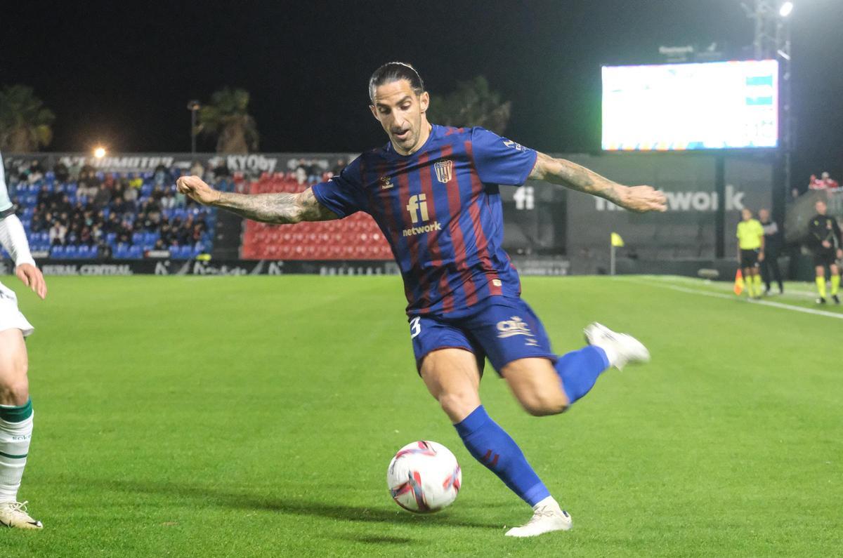 Las mejores imágenes del CD Eldense - SD Huesca (2-1) de la Jornada 13 de la Liga Hypermotion Las mejores imágenes del CD Eldense - SD Huesca (2-1) de la Jornada 13 de la Liga Hypermotion