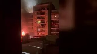 VÍDEO | Incendio de madrugada en un supermercado en el centro de Barcelona