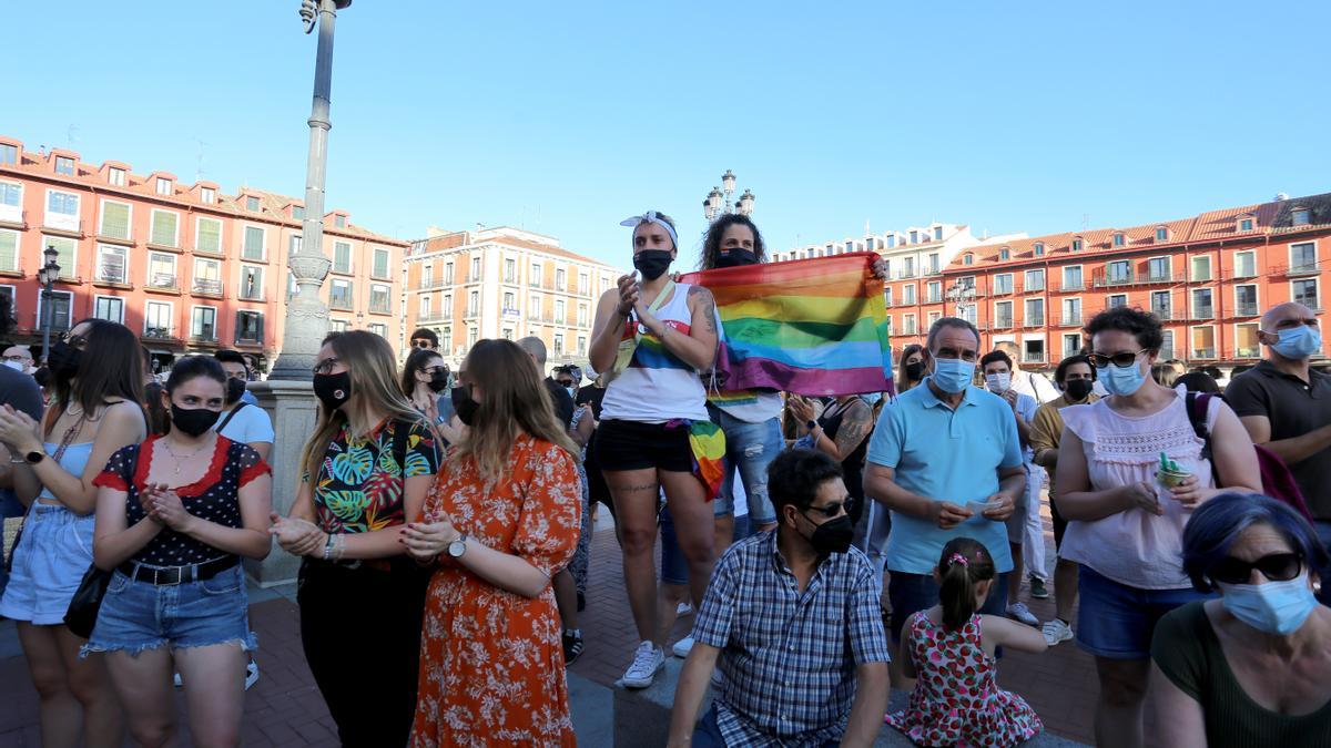 Concentración en Valladolid por el asesinato de Samuel Luiz.