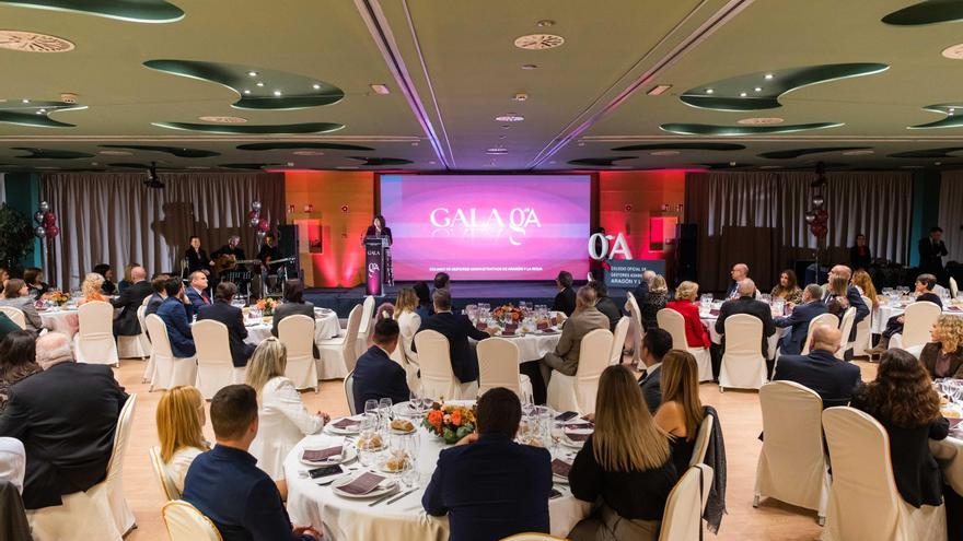 Los gestores administrativos de Aragón y La Rioja otorgan sus reconocimientos en la Gala gA 2025