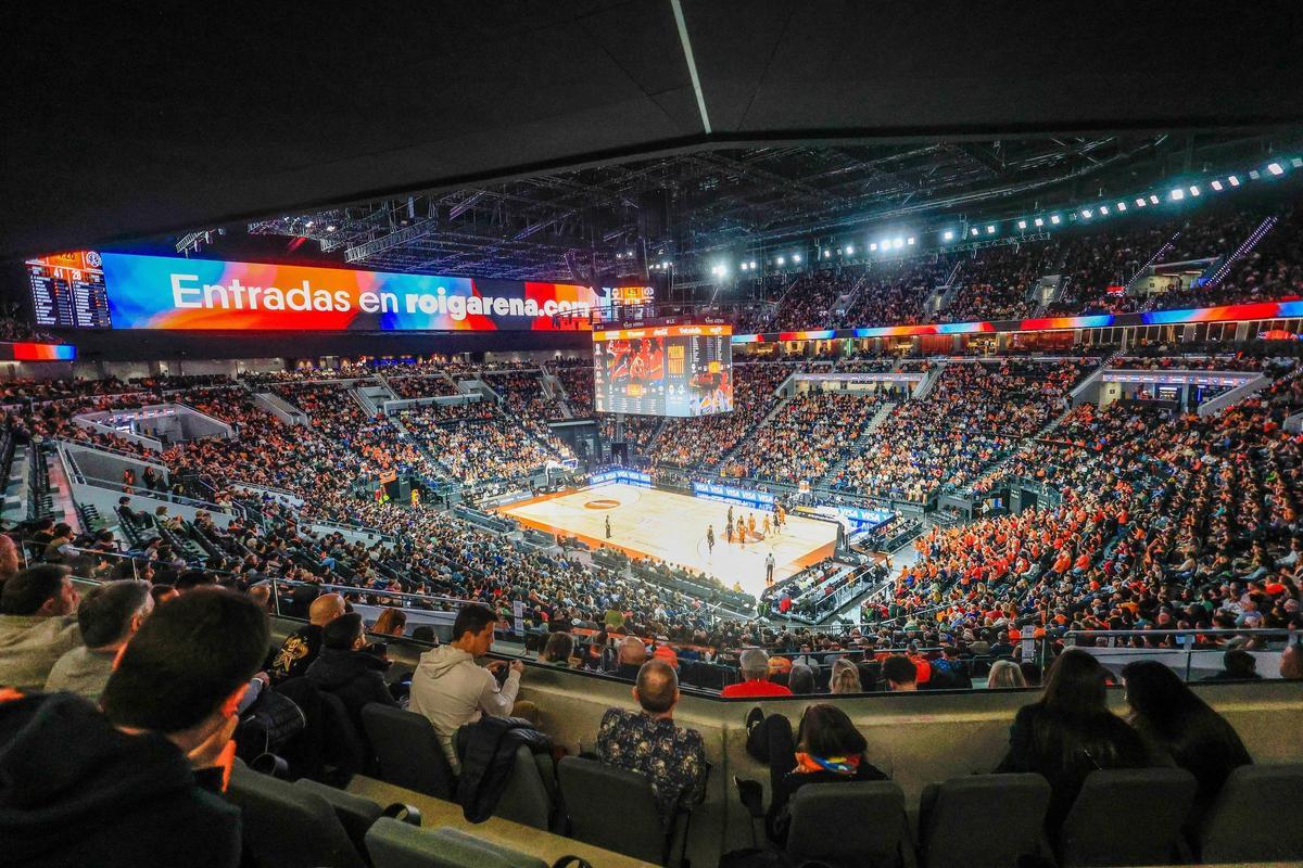 El Roig Arena, prácticamente lleno en uno de los partidos del Valencia Basket.