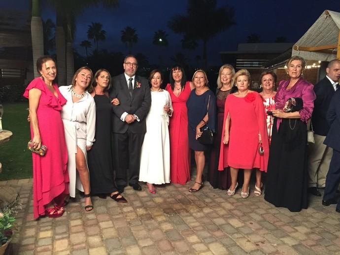 Boda en Maspalomas de los comisarios Sagrario de León y Antonio Jarabo