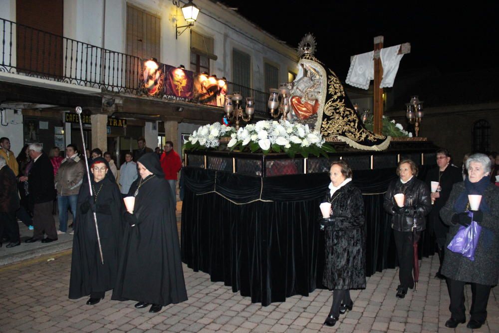 Fuentesaúco acompaña a la Virgen de los Dolores