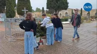 Unas 300 personas rinden homenaje en Son Coletes a las víctimas del fascismo y rechazan la derogación de la Ley de Memoria