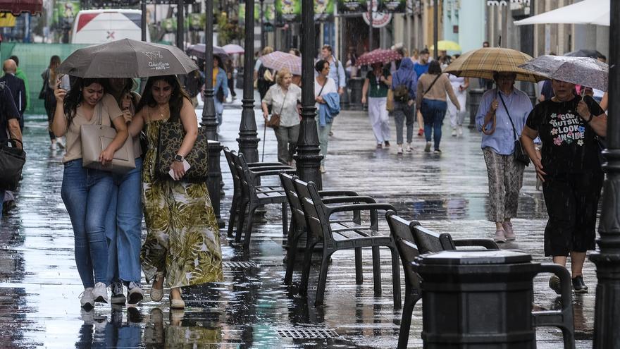 Lluvias en la calle Triana (9/06/2023)