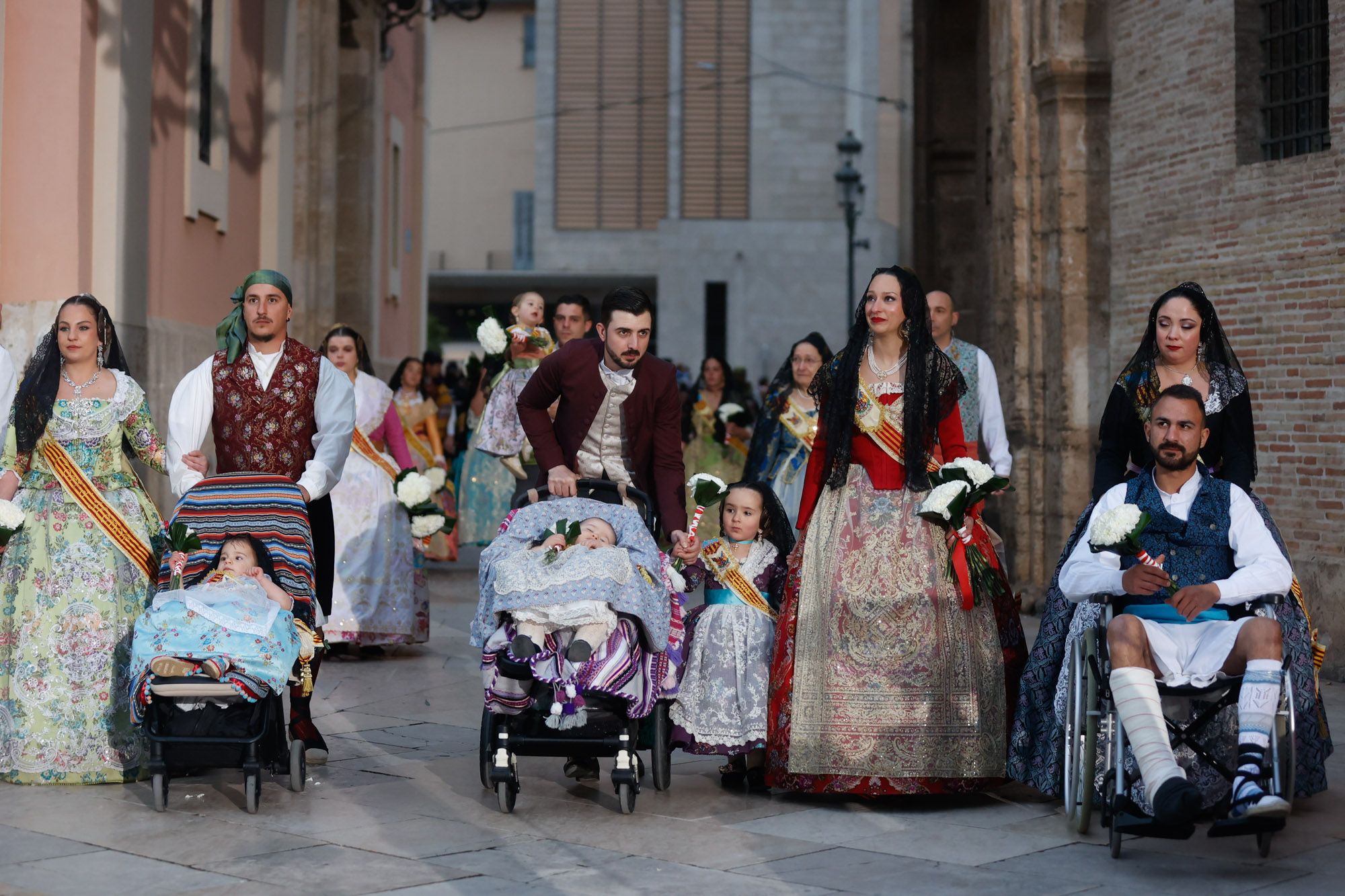 Todas las fotos de la Ofrenda del 17 de marzo por la calle de la Paz de 18:00 a 19:00 horas