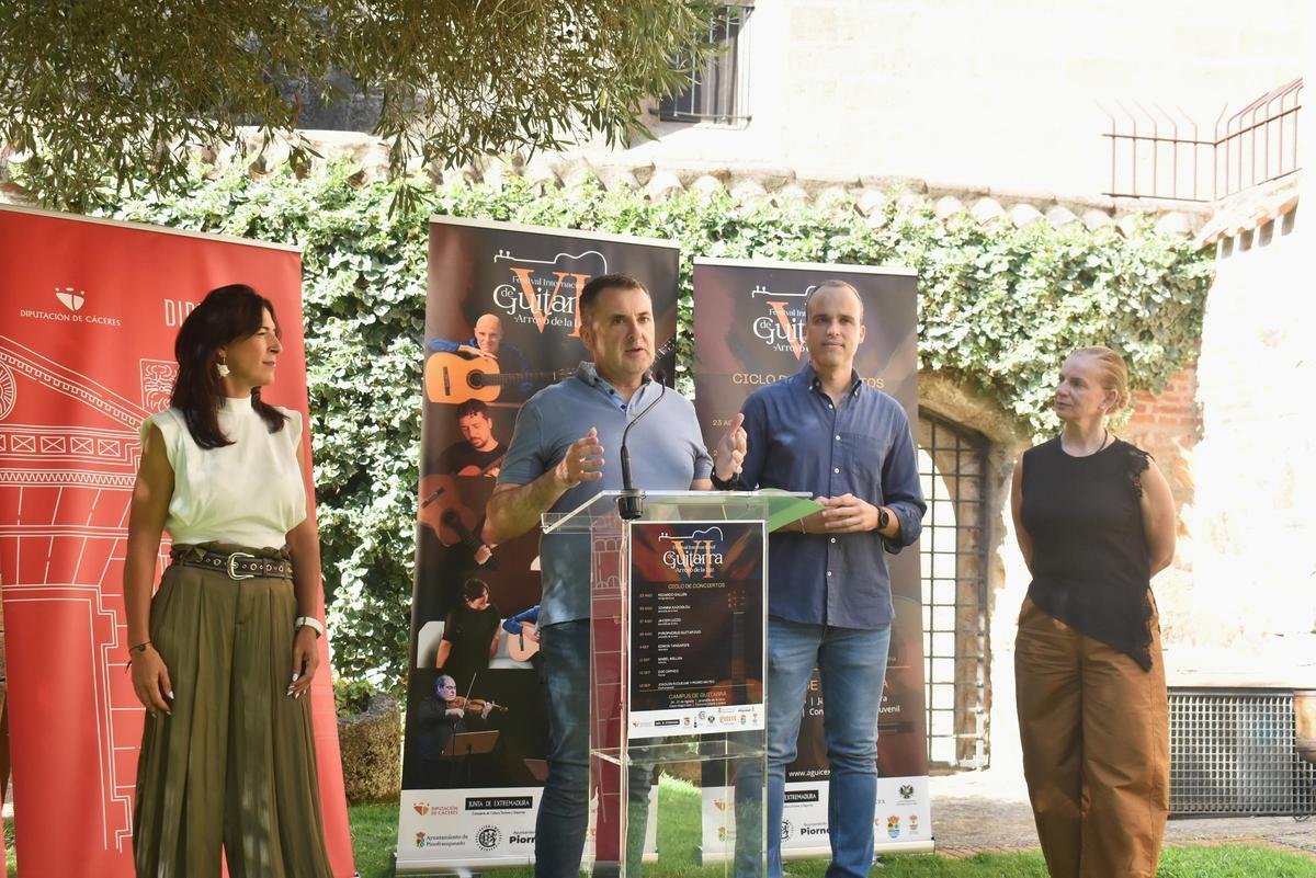 Galería | Las imágenes de la presentación del VI Festival de Guitarra de Arroyo de la Luz