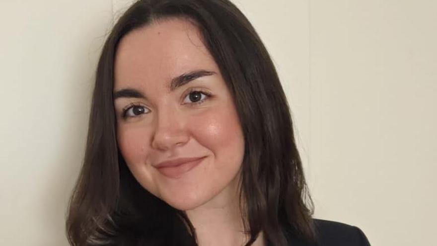 &#039;La chica del traje&#039;, la nueva sección de Levante-EMV