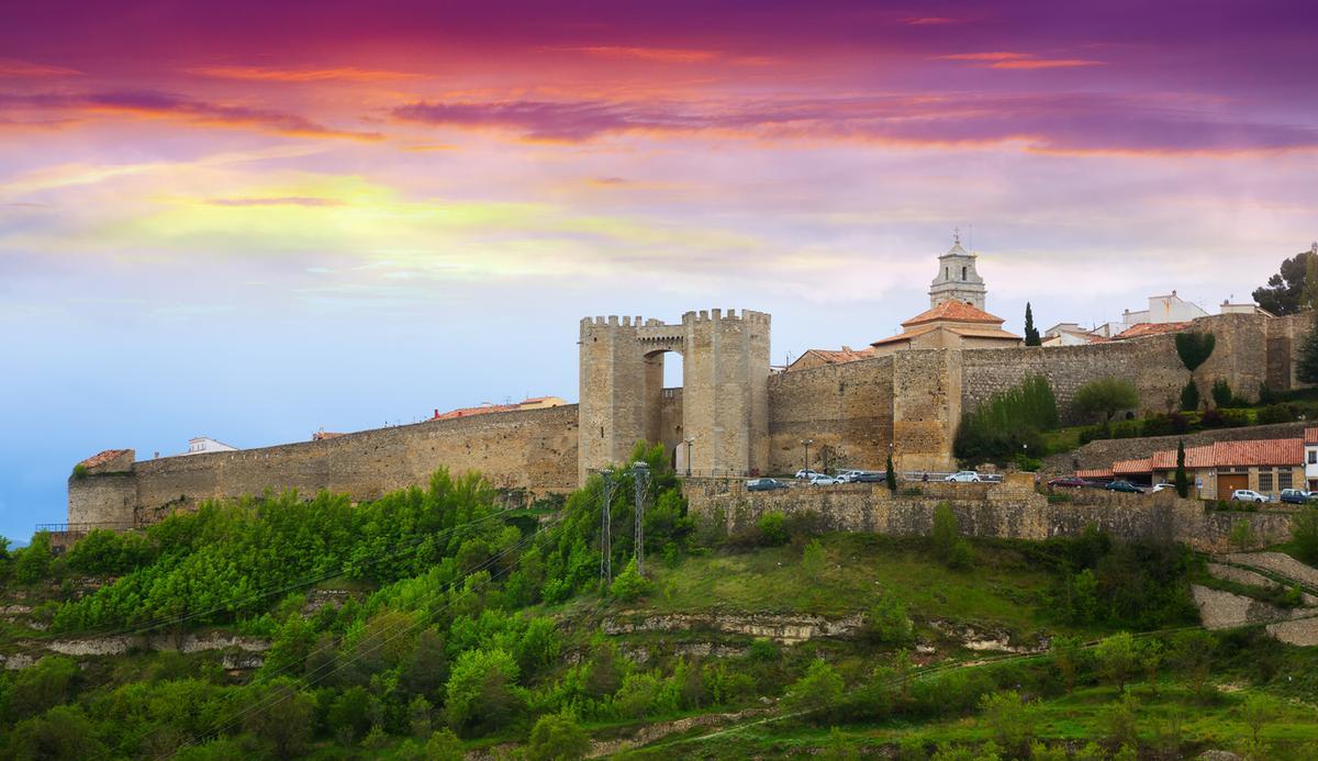 El exterior de la muralla de Morella, en Castellón