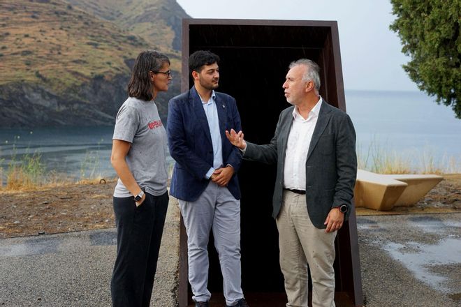 El ministre de Política Territorial i Memòria Democràtica visita Portbou