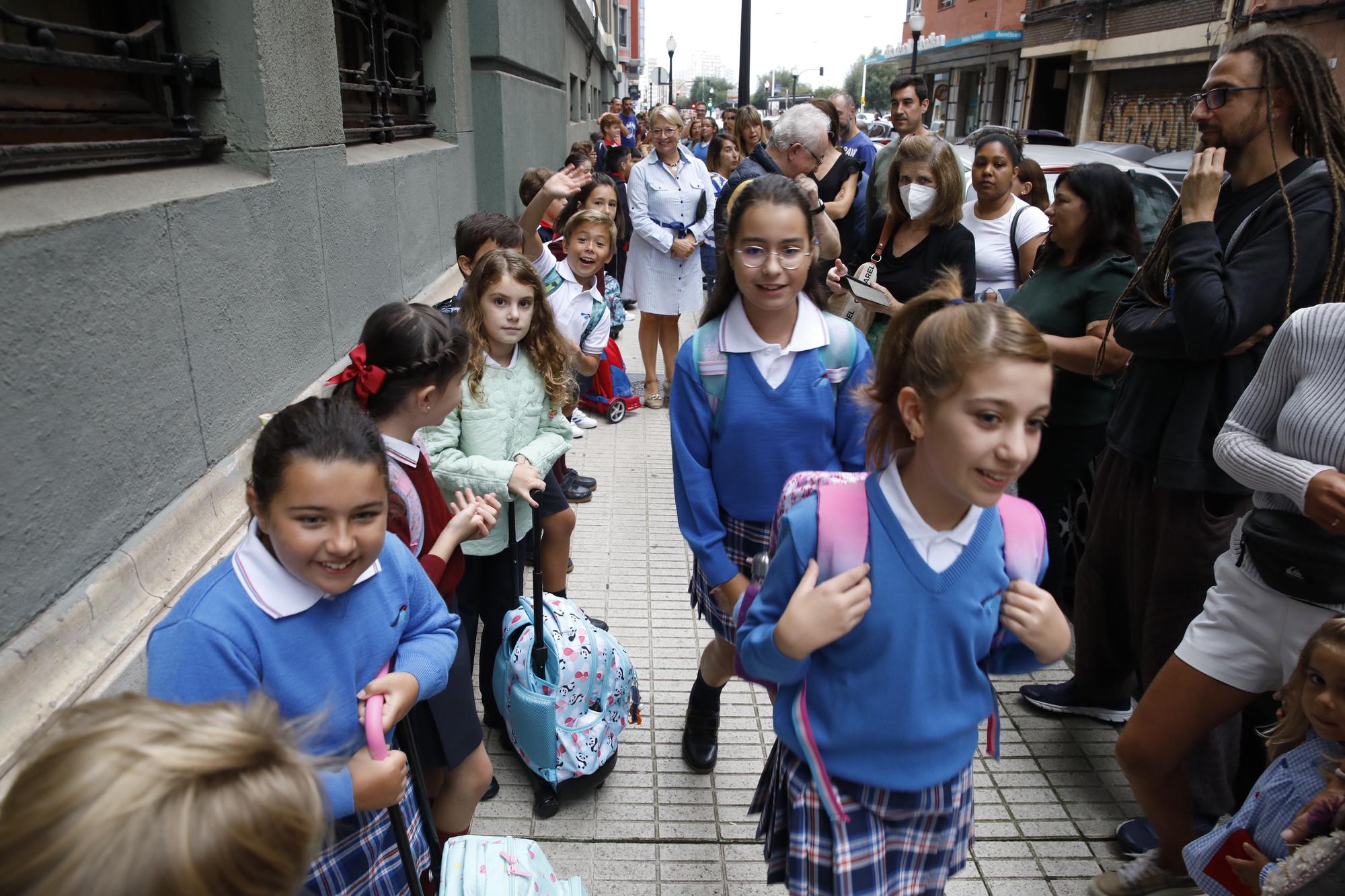 Inicio de curso en el colegio San Vicente de Paul, en Gijón
