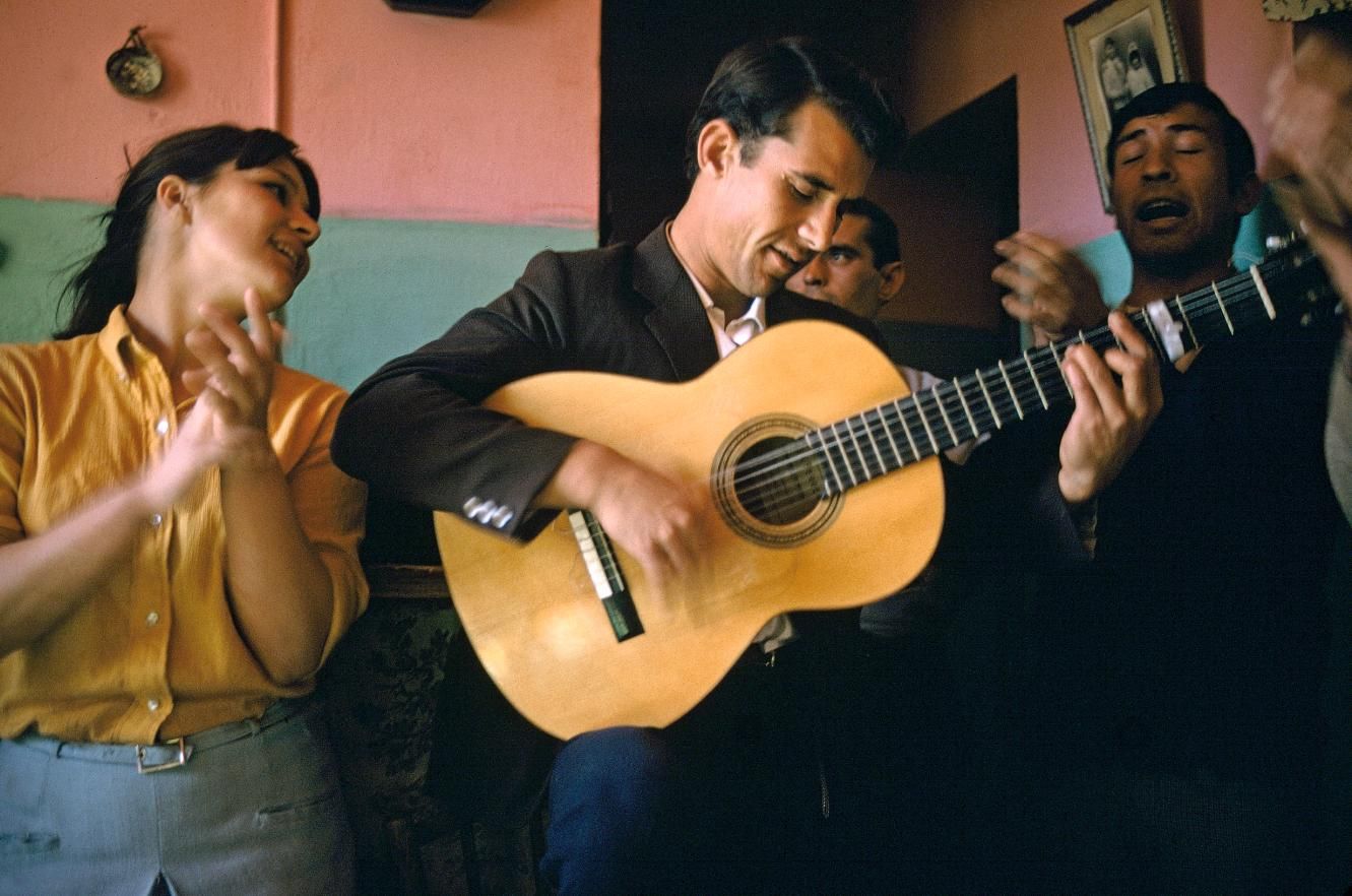 Fotografía de la familia de flamencos a los que Joel Meyerowitz y su mujer conocieron en Málaga, los Escalona.
