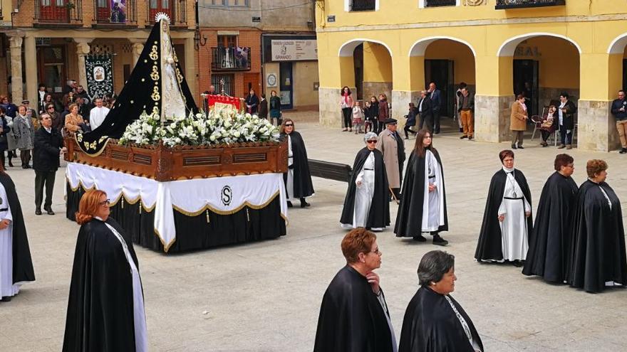 Álvaro González, autor del cartel de la Semana Santa de Villalpando