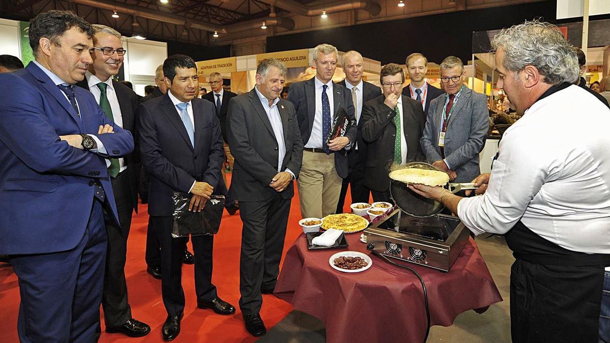 Alfonso Rueda, junto a otros políticos durante la edición de 2019 de la Semana Verde. |  // BERNABÉ/JAVIER LALÍN