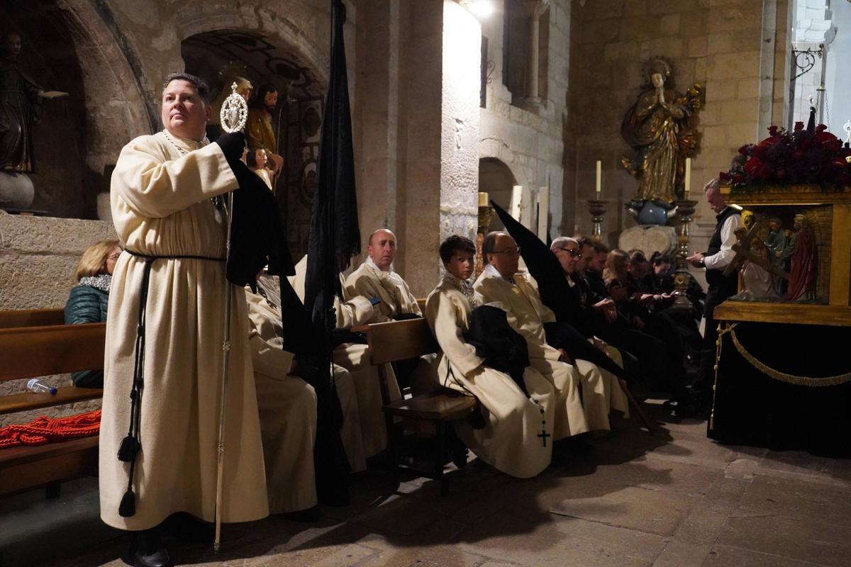 GALERÍA | Las mejores imágenes de Nuestra Madre de las Angustias tras suspender la procesión