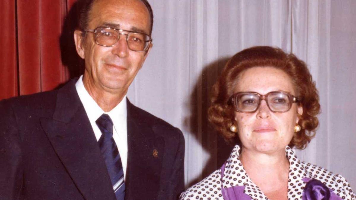 Enrique González Bethencourt y su esposa, Jesusa Ramírez, en una fotografía retrospectiva.