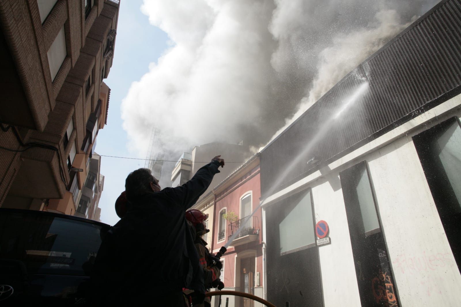 Galería de fotos: Espectacular incendio en el centro de Castelló