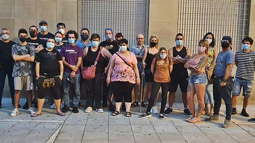 Membres del grup Manresa Segura en una de les reunions que han portat a terme |