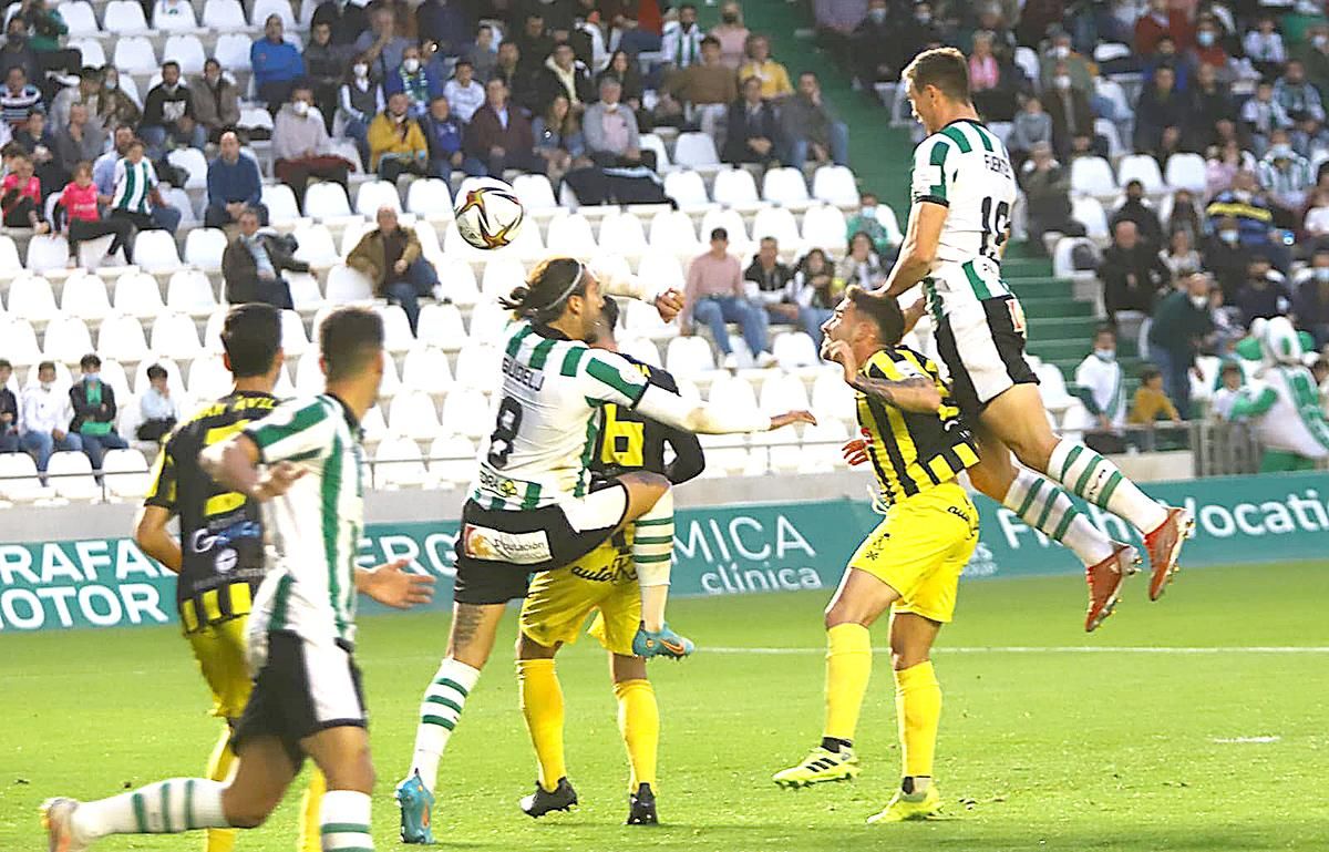 Las imágenes del Córdoba CF - San Roque