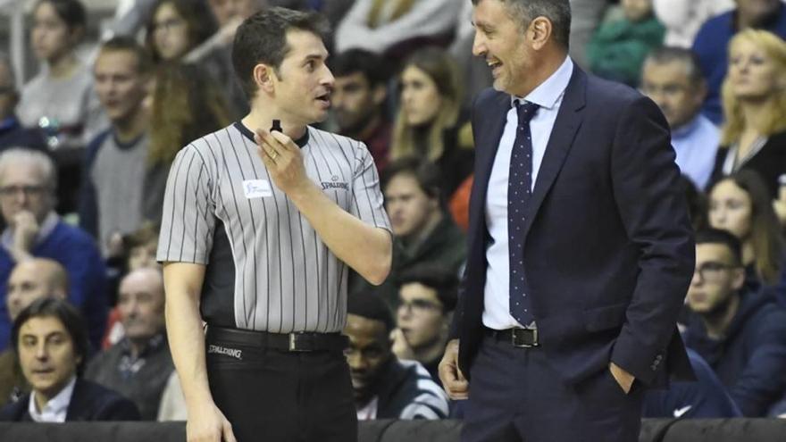 Javier Juárez durante el partido de ayer en el Palacio.