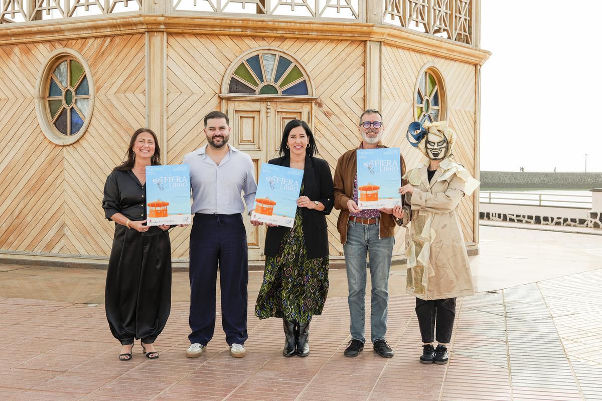 Presentación de la Fiera del Libro de Lanzarote en el Parque José Ramírez Cerdá, en Arrecife.