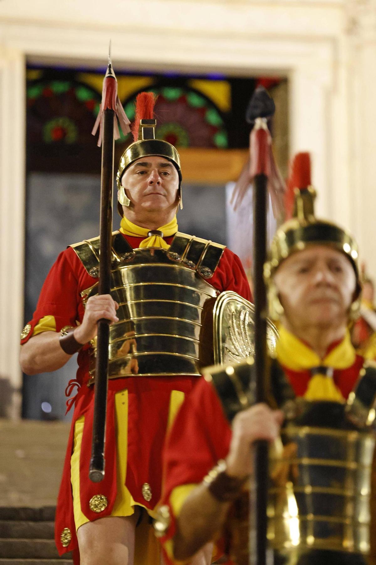 Les imatges de la processó del Sant Enterrament de Girona